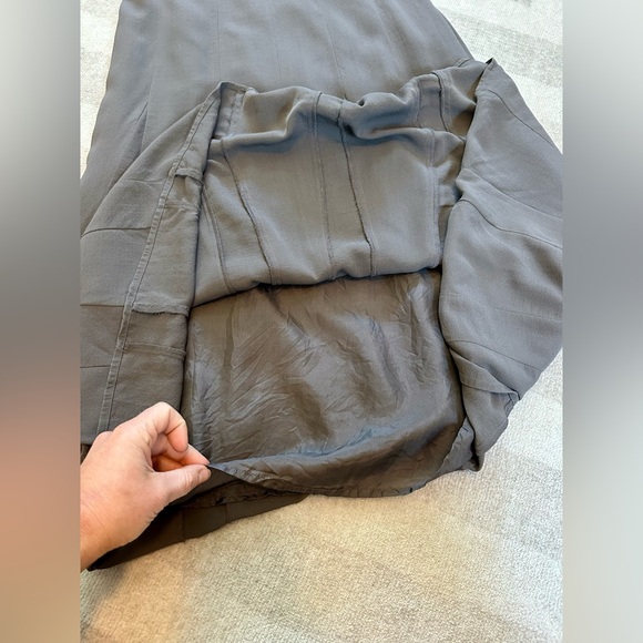 Eileen Fisher Women’s Silk Sleeveless Side Zip Dress Taupe (Size XS) - Picture 6 of 10